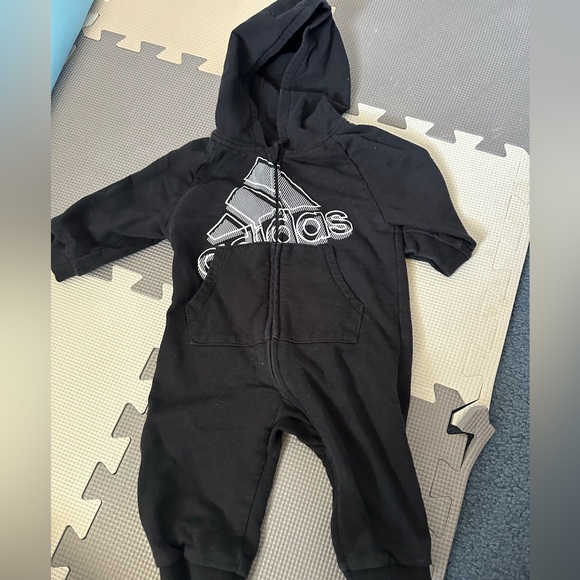 Baby Boys 6 months Nike and Adidas - Picture 7 of 7